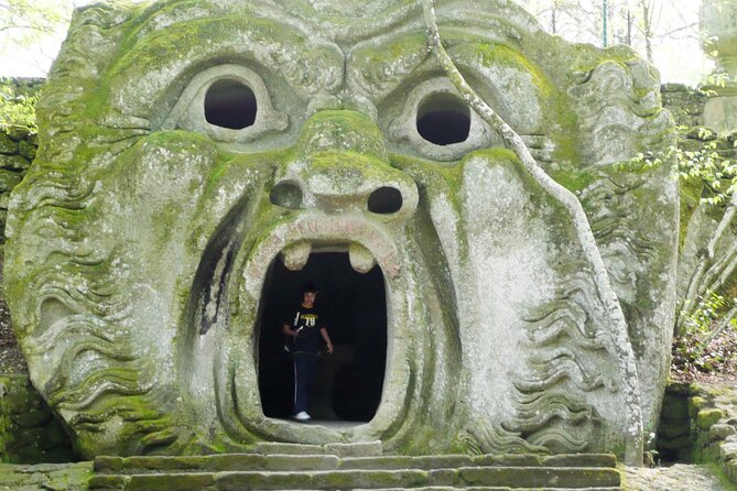 The spectacular dying city Civita di Bagnoregio&the Monster Park - From the Meeting Point to the Crumbling Hilltop Village