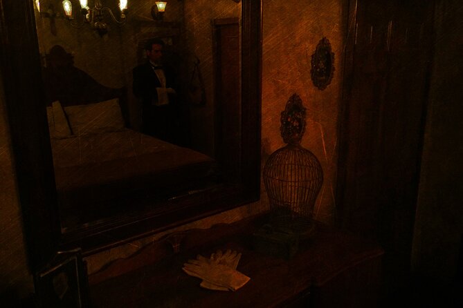 "The Study" Escape Room - Logistics and Meeting Points