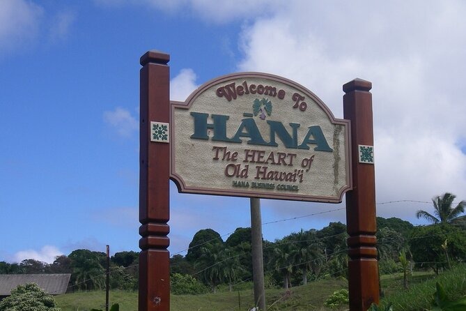 The Ultimate Road to Hana Slingshot Adventure from Kihei Maui - Experience Maui’s Scenic Road to Hana in a Polaris Slingshot