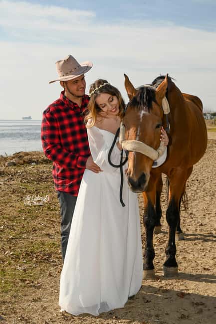 Thessaloniki: Horse Photoshoot in a natural landscape - Central Macedonia’s Natural Landscape as Your Photoshoot Setting