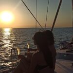 Thessaloniki : Sunset Cruise - The Boat: Comfort and Safety on the Hunter 460 BLUE FOAM