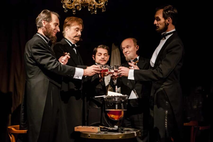 Ticket for the comedy "Die Feuerzangenbowle" at the COMÖDIE Dresden - The Comedy "Die Feuerzangenbowle" Brings Back Nostalgia and Mischief