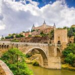 Toledo Full Day with Winery Visit, Tapas & Wine Tasting - Exploring Toledos Architectural Landmarks