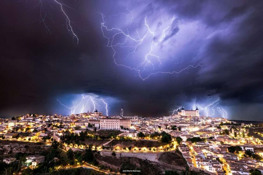 Toledo Ghost Tour: haunted houses and strange events - Meeting Point at Calle Sixto Ramón Parro, Behind the Cathedral