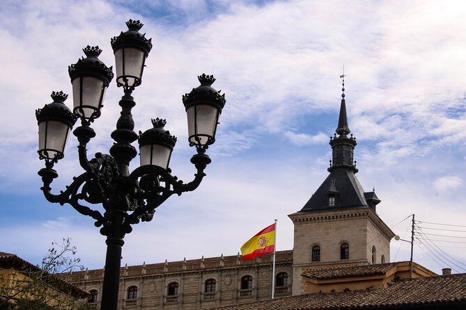 Toledo Historical Small Group Tour with Cathedral & Monuments - Exploring the Synagogue of Saint Mary the White