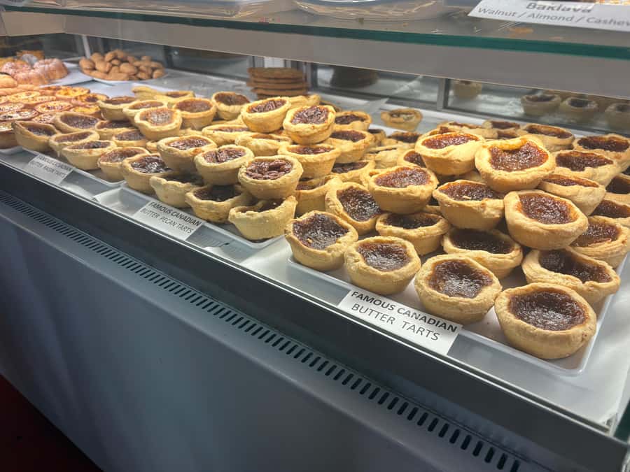 Toronto: Great White North Food Tour - Starting at the Historic Distillery District for Classic Poutine