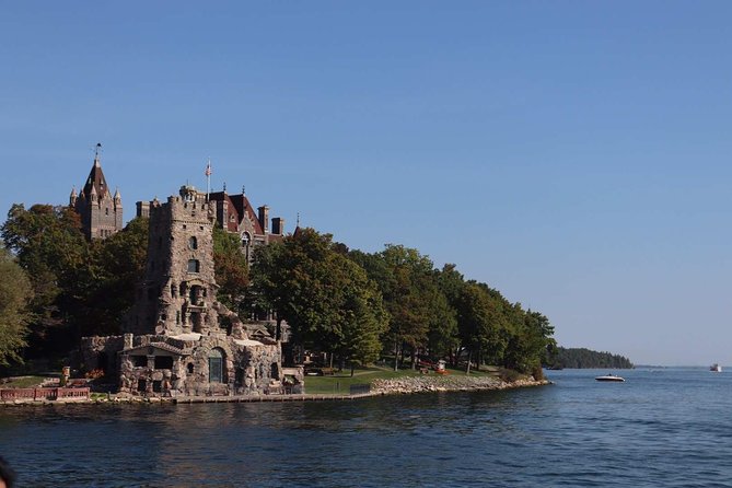 Toronto & Niagara Falls 2 Days Tour - Starting Point and Meeting Arrangements in Montreal