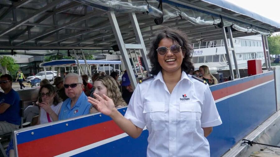 Toronto: Premium Driving Tour with Tower and Harbour Cruise - Exploring Downtown Toronto on a Guided Drive