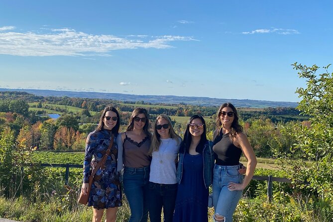 Toronto to Niagara Wine Tour - Relaxing Sip and Photo Time at Ravine Vineyard Estate Winery