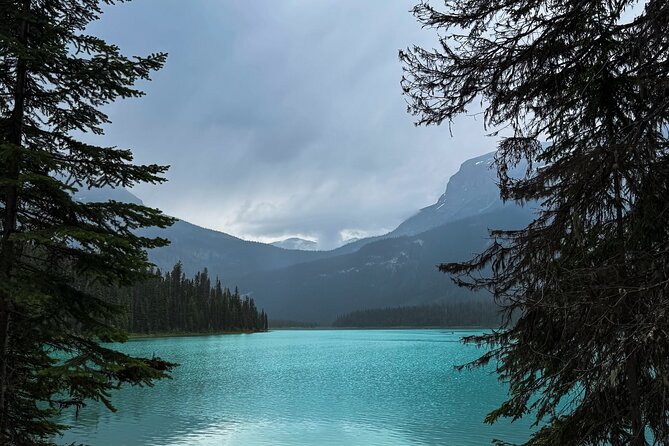 Tour Experience in Banff and Yoho National Parks - Exploring Emerald Lake in Yoho National Park