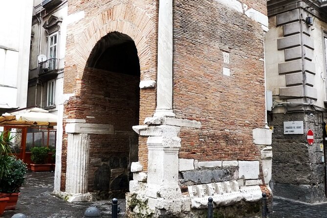 Tour of the Greek-roman Naples with an archaeologist - Visiting the Roman Forum beneath Piazza San Gaetano