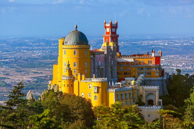 Tour Private Sintra, Cabo Da Roca E Cascais - Visiting the Moorish Castle in Sintra