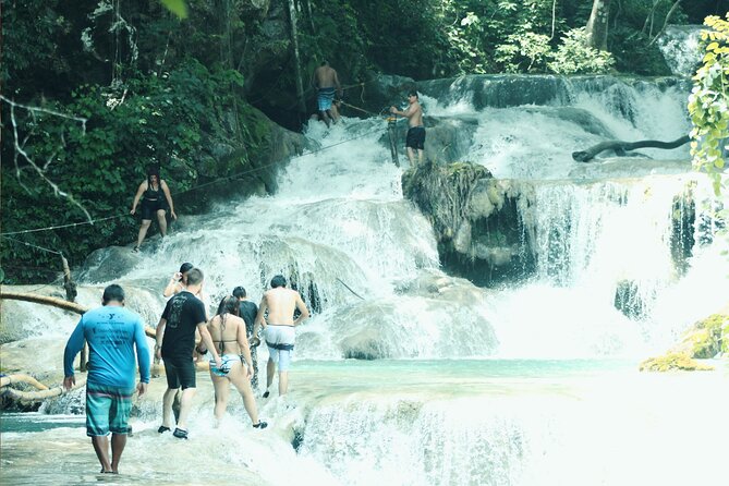 Tour to Copalitilla Magical Waterfalls from Huatulco with admission included - Discovering the Magical Copalitilla Waterfalls