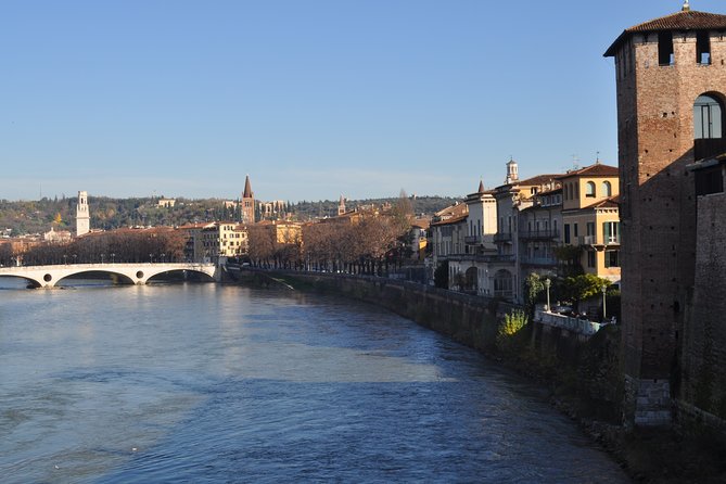 Tour to discover the Unique History of Verona, the City of Art - Logistics: Meeting Points and Tour Duration