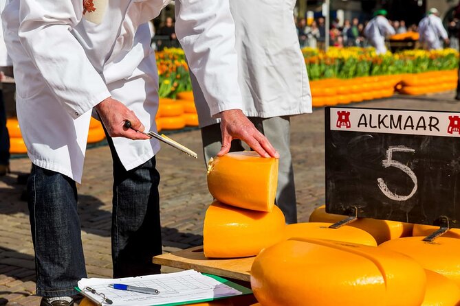 Tour to the Alkmaar Cheese market and Windmills from Amsterdam - Exploring Alkmaar’s Iconic Cheese Market