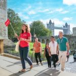Tower of London: Guided Tour with Thames River Cruise - Cruising the Thames for Iconic London Views