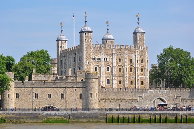 Tower of London Private Tour - Discover the Tower of Londons Historic Grounds and Architecture