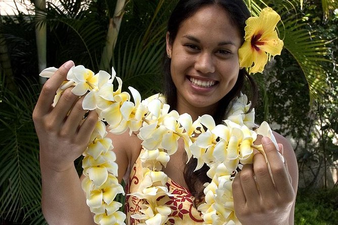 Traditional Airport Lei Greeting on Kahului Maui - Leis: From Classic to Upgraded Celebrations