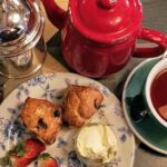 Traditional English Walking Food Tour With London Food Tours - Visiting Borough Market: Londons Foodie Haven