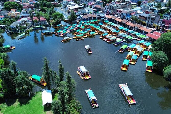 Trajinera ride in Xochimilco - Drinks and Refreshments on Board