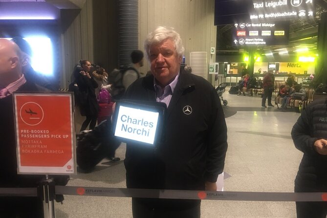 Transfer from Reykjavik - Private airport transfer to KEF Airport - Meeting Points and Flexibility in Reykjavik