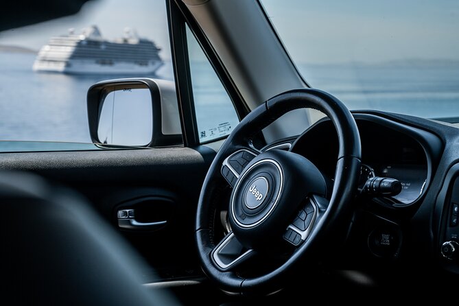 Transfer services everywhere in Mykonos with Jeep Renegade - Meeting Point and Accessibility