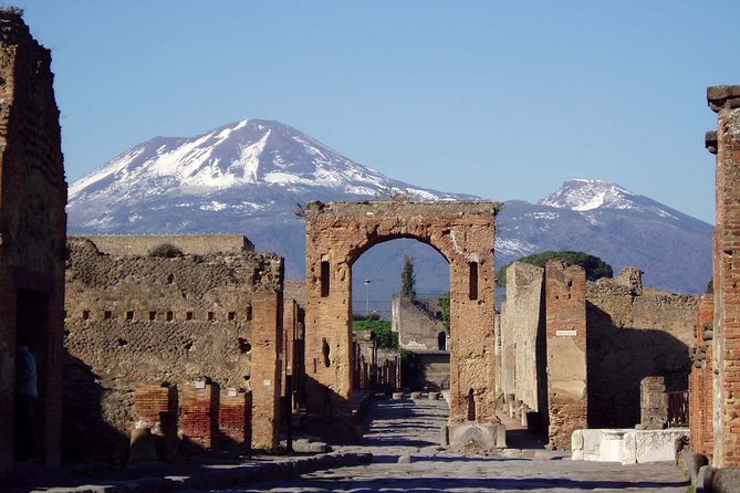 Transfer Sorrento to/from Rome optional Pompeii Stop - Customization Options: Including or Excluding Pompeii