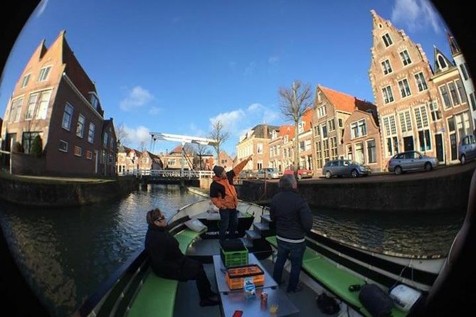 Transfers (short sightseeing) from harbor to busterminal - Why the Guided Canal Ride Enhances the Transfer Experience