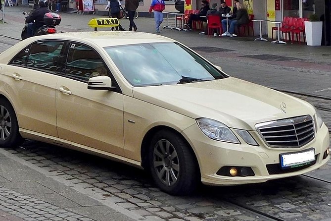 Transportation from Piraeus port to Athens International Airport and backwards - Practical Pickup and Drop-Off Locations in Athens and Piraeus