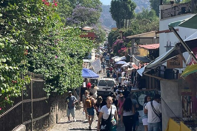 Transportation to the town of Tepoztlan next to Mexico City - Transportation from Mexico City to Tepoztlán Made Easy