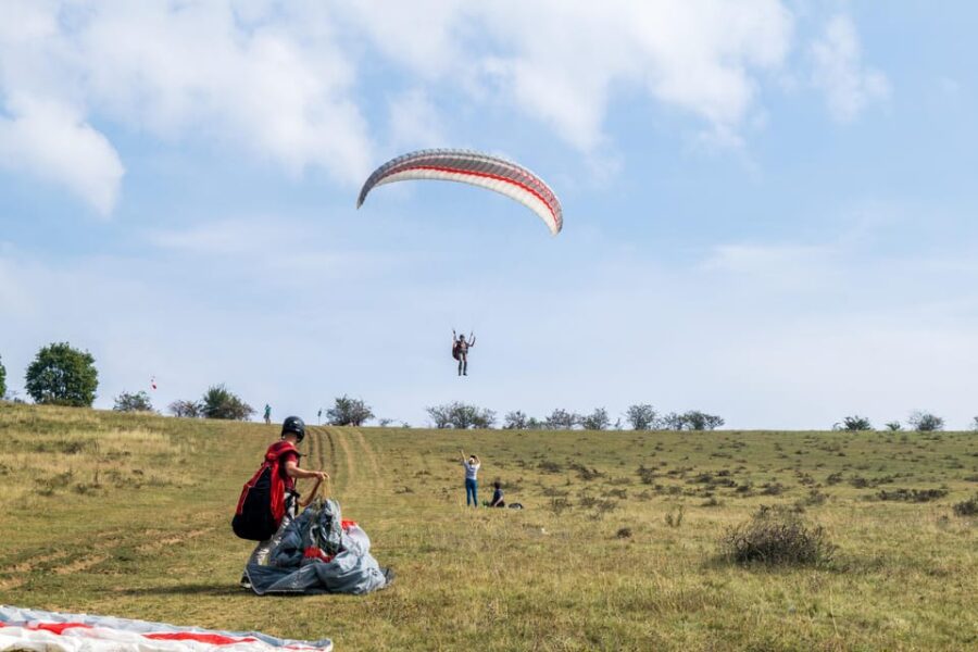 Transylvania Targu-Mures: Paraglider pilot for a day - Discovering the Paragliding Site in Targu-Mures