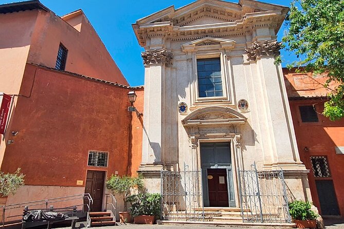 Trastevere Quarter and Tiberine Island Private Tour with Gelato - Walking Through Trasteveres Historic Streets and Walls