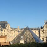 Treasure hunt along the Seine to visit Paris! - Exploring Paris Landmarks with a Puzzle Twist