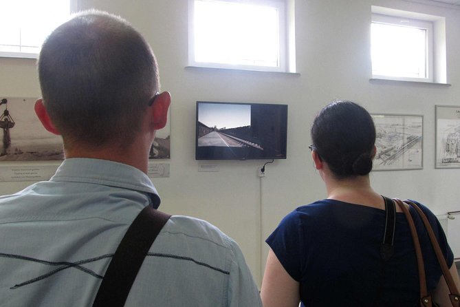 Treblinka Camp Museum tour from Warsaw with hotel pickup - Visiting Malkinia Gorna: The Gateway to Treblinka