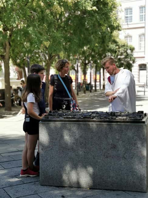 Trier: Costumed tour, walking tour of Trier with a Roman/toga guide - Starting at the Porta Nigra: Trier’s Iconic Landmark