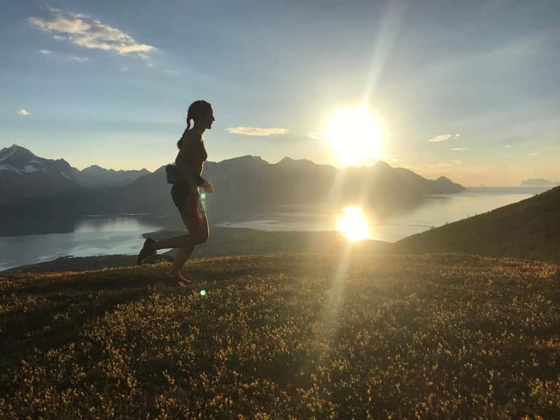 Tromsø: Guided Hiking Tour with Roundtrip Transfers - Tromsø’s Unique Seasons: Midnight Sun and Autumn Colors