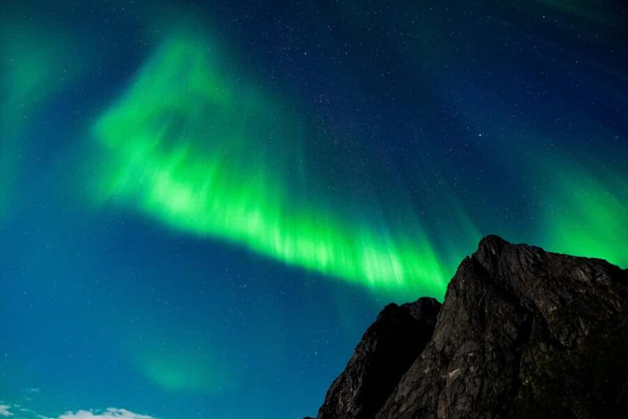 Tromsø: Northern Lights Bus Tour with Snacks and Photos - Cozy Comfort on a Well-Equipped Bus