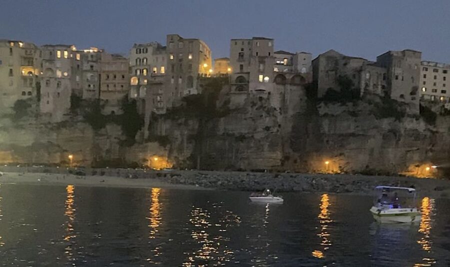 Tropea: Sunset Boat Tour to Capo Vaticano with Aperitif - Scenic Coastline of Calabria from the Water