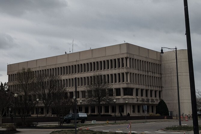 True Crime Tour of Fayetteville - Fayetteville’s Crime Sites: Prison Breaks and Murders