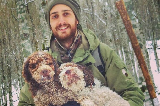 Truffle hunting near Rome - Tasting Fresh Truffles: A Gastronomic Highlight