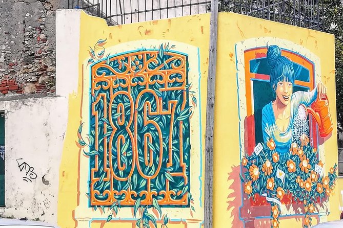 Tuk Tuk Lisbon: Exploring Urban Art 2H or 3H - Discover Lisbon’s Street Art at Santa Apolónia