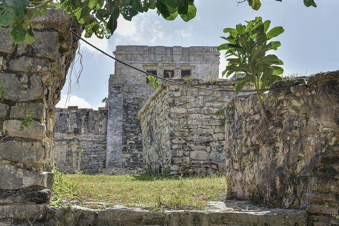 Tulum Ruins, Turtles in Akumal and Cenote tour - Tulum Archaeological Site: Coastal Mayan Ruins