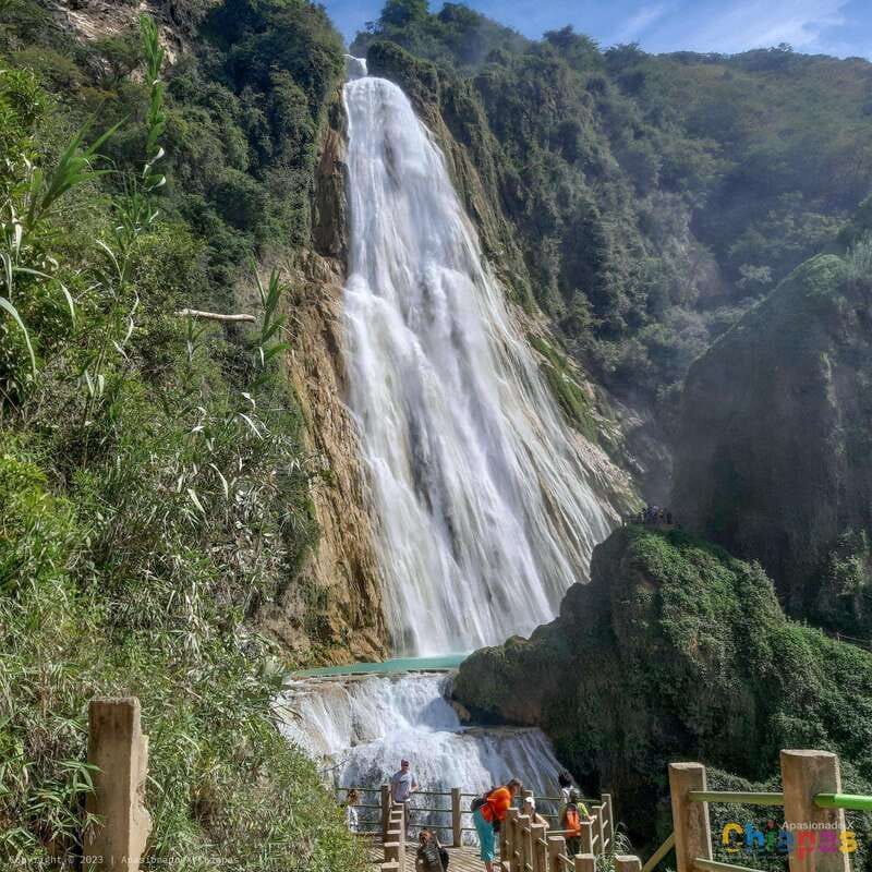 Tuxtla Gutierrez: Chiflon and Lakes of Montebello Tour - Starting the Day: Pickup and Transportation from Tuxtla Gutiérrez