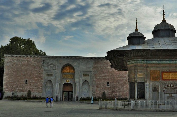 Two (2) days Istanbul Historical and Food Tour - No Hidden Cost - Exploring Istanbul’s Historic Neighborhoods