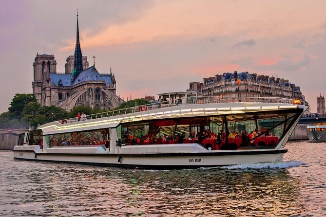 Two-hour Paris Tour including short walk and one hour Seine Cruise - The Seine River Cruise: An Unobstructed Perspective