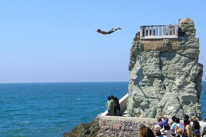 Ultimate Mazatlán Shore Excursion City Tequila and Beach Club - Witnessing the Daring Cliff Divers at Punta de Clavadistas
