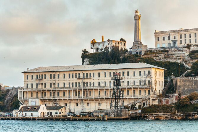 Ultimate San Francisco Tour: Alcatraz, Muir Woods and Sausalito - From the Heart of Fishermans Wharf to the Alcatraz Cellblock