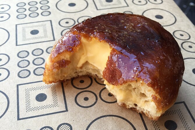 Union Square Donut Tour: Choose Your Own Donut Adventure - The Role of Guides: Knowledgeable and Friendly