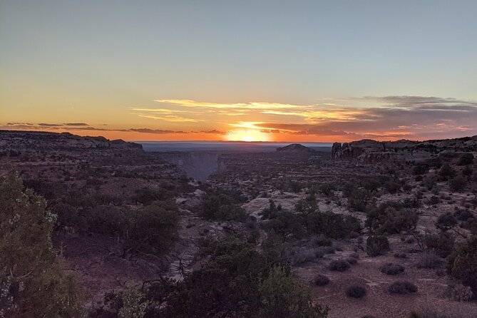 Unique Secluded Sunset In Moab: Canyonlands by 4x4 & Hike - Visiting Iconic Vistas of Canyonlands National Park