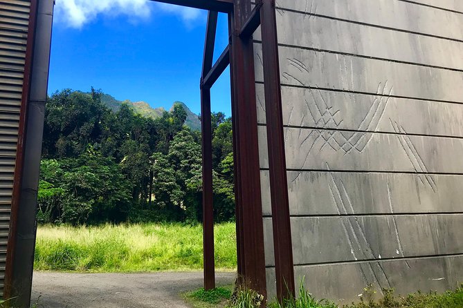 Uniquely Personalized Private Island Tour on Oahu, Hawaii - Discover Iconic Natural Landmarks: Diamond Head and Halona Blowhole